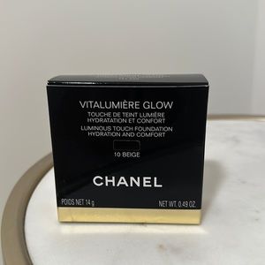 Chanel Vitalumière Glow Hydration Foundation 10 Beige 0.49oz
